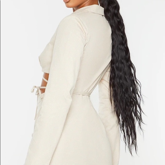 PRETTY LITTLE THING CUT OUT BLAZER DRESS - Picture 4 of 9